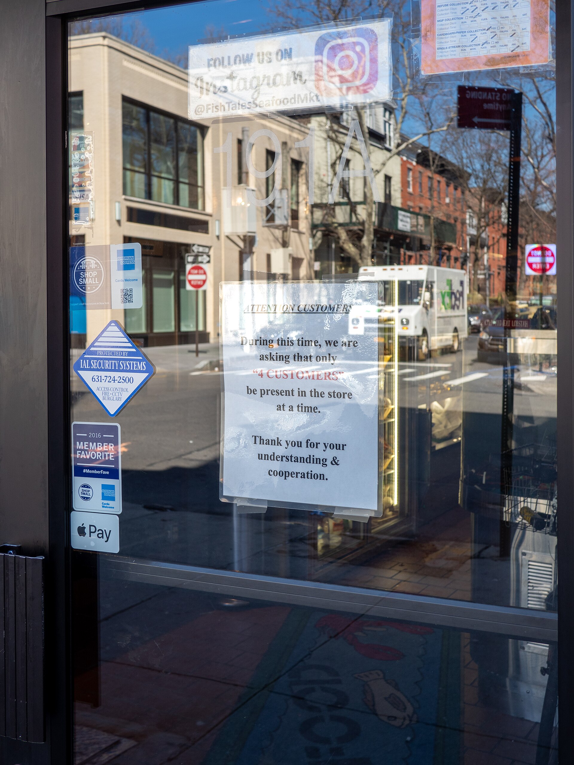 Coronavirus sign in Brooklyn (60541)